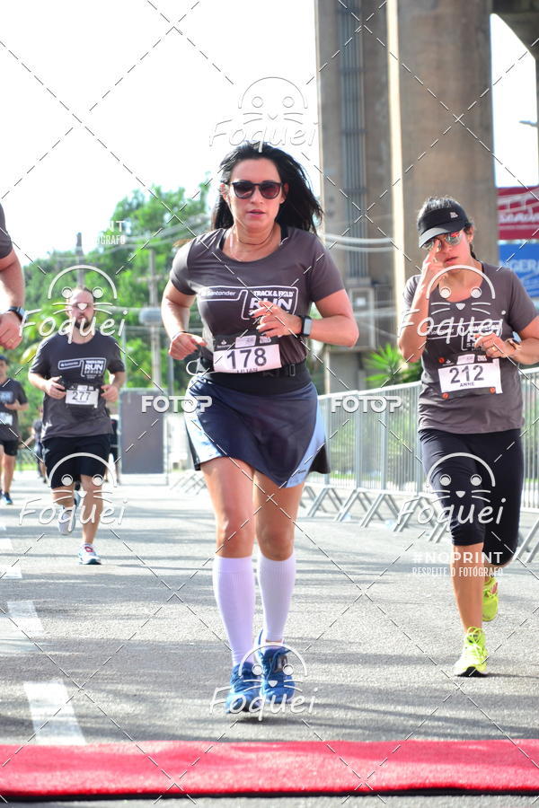 Buy your photos of the eventSantander Track&Field  Run Series - Shopping Vitria on Fotop