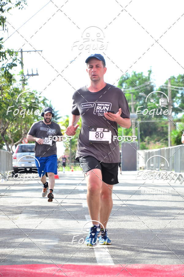 Buy your photos of the eventSantander Track&Field  Run Series - Shopping Vitria on Fotop