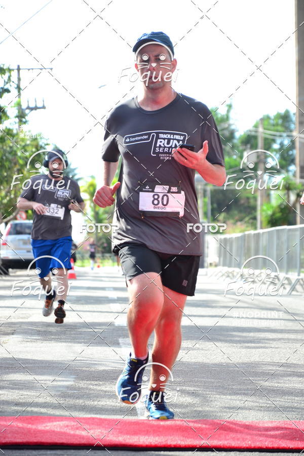 Buy your photos of the eventSantander Track&Field  Run Series - Shopping Vitria on Fotop