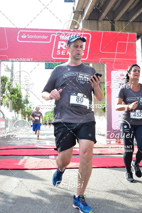 Buy your photos of the eventSantander Track&Field  Run Series - Shopping Vitria on Fotop