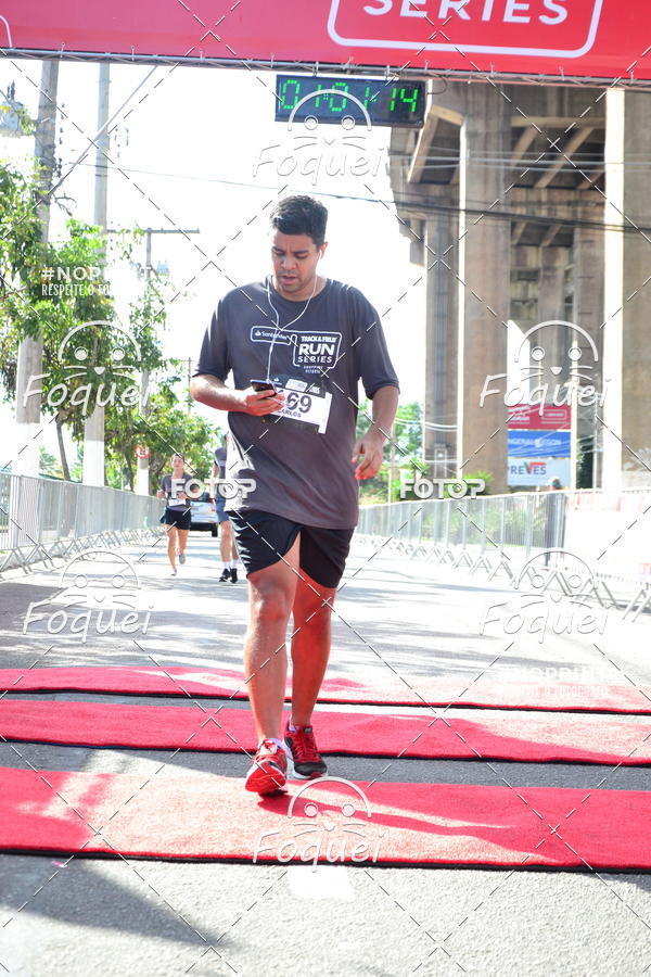 Buy your photos of the eventSantander Track&Field  Run Series - Shopping Vitria on Fotop