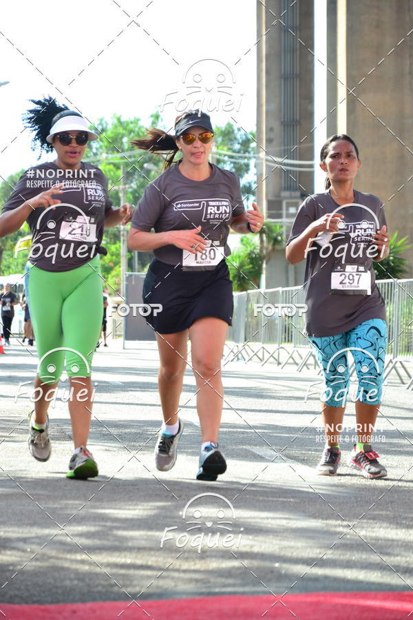 Buy your photos of the eventSantander Track&Field  Run Series - Shopping Vitria on Fotop