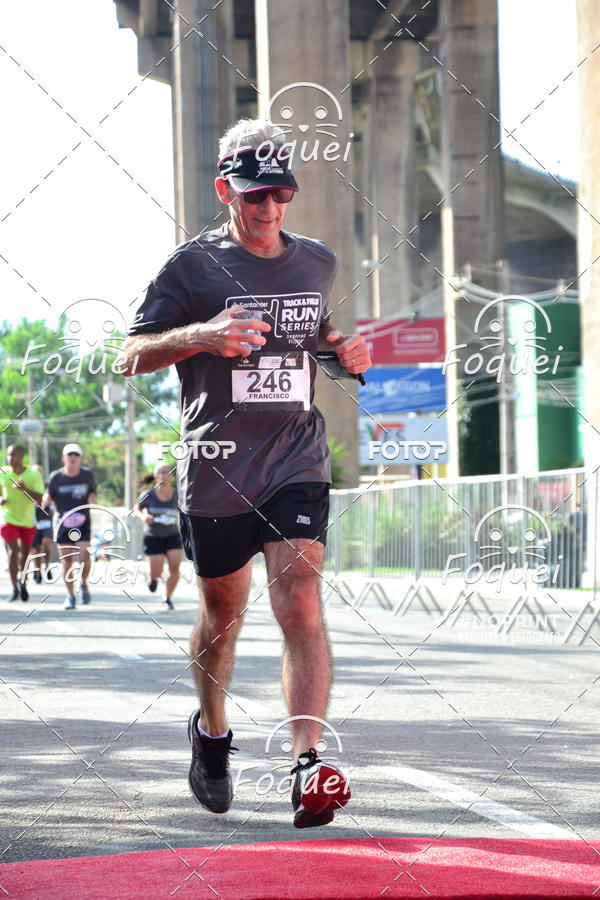 Buy your photos of the eventSantander Track&Field  Run Series - Shopping Vitria on Fotop