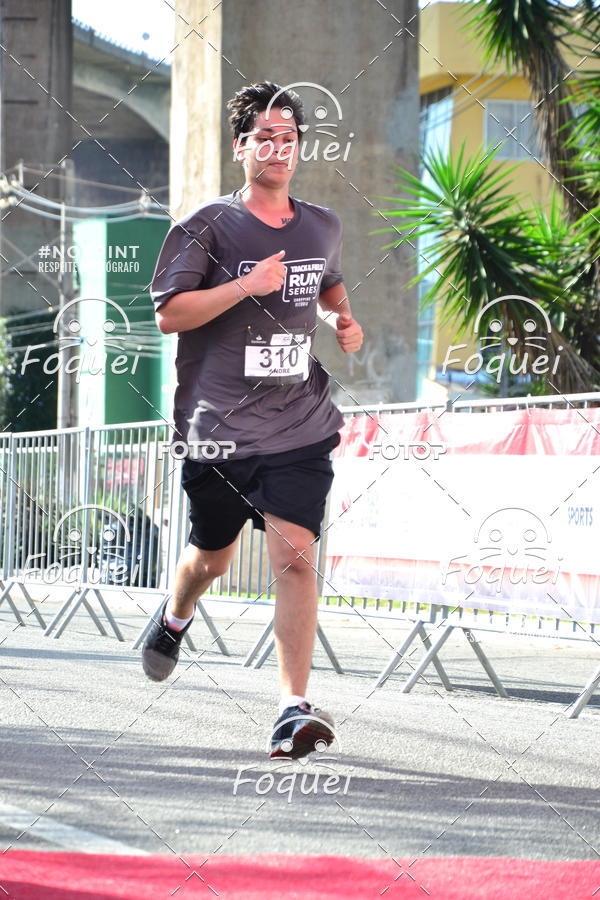 Buy your photos of the eventSantander Track&Field  Run Series - Shopping Vitria on Fotop
