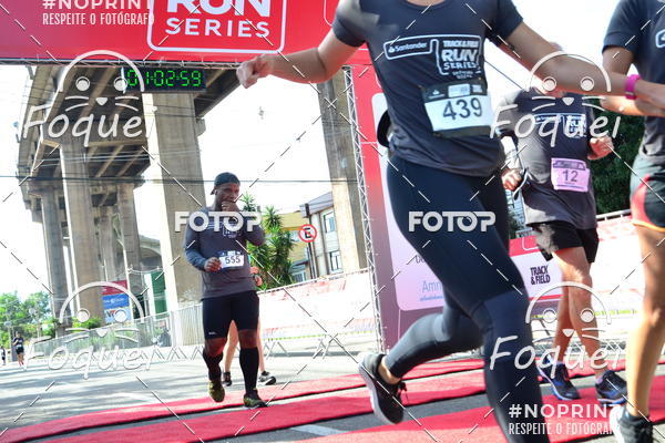 Buy your photos of the eventSantander Track&Field  Run Series - Shopping Vitria on Fotop