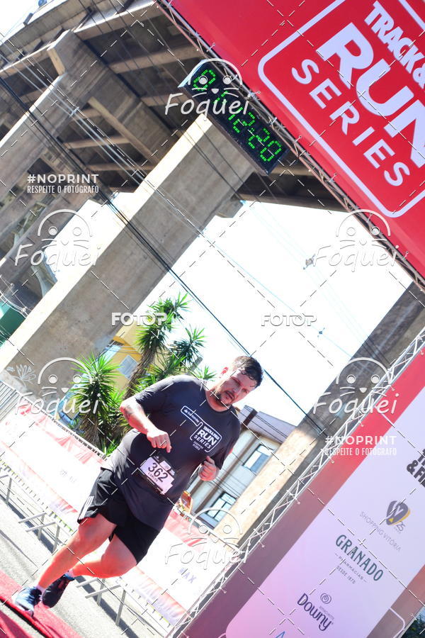 Buy your photos of the eventSantander Track&Field  Run Series - Shopping Vitria on Fotop