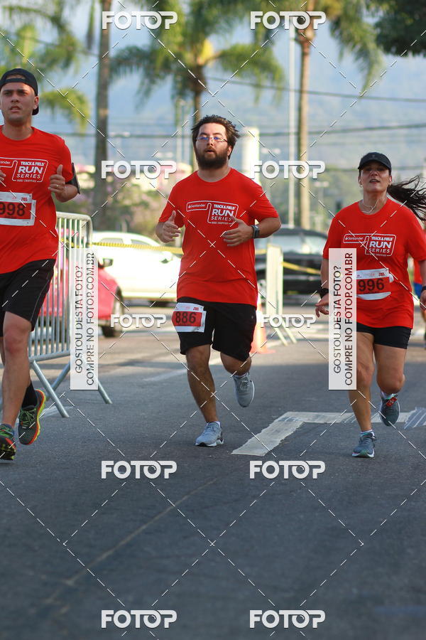 Buy your photos of the eventTrack&Field Run Series on Fotop