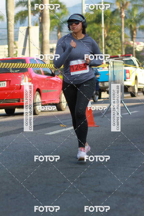 Buy your photos of the eventTrack&Field Run Series on Fotop