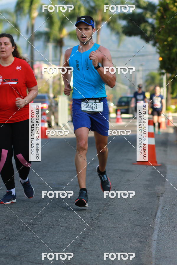 Buy your photos of the eventTrack&Field Run Series on Fotop