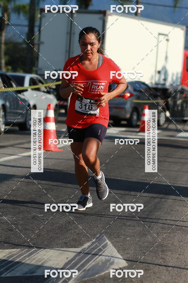 Buy your photos of the eventTrack&Field Run Series on Fotop