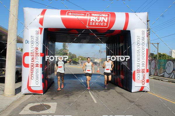 Achetez vos photos de l'vnementTrack&Field Run Series sur Fotop