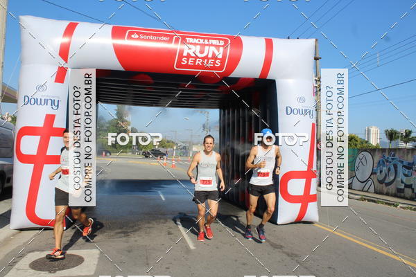 Achetez vos photos de l'vnementTrack&Field Run Series sur Fotop
