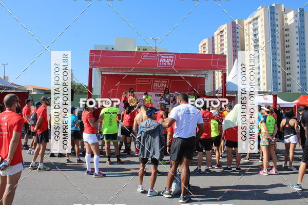 Achetez vos photos de l'vnementTrack&Field Run Series sur Fotop