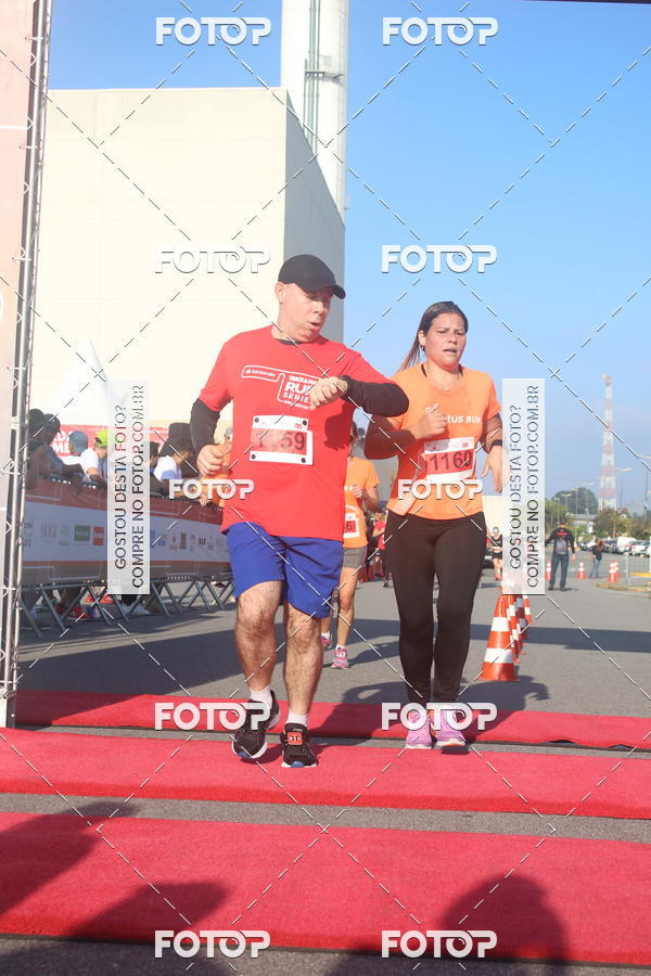Buy your photos of the eventTrack&Field Run Series on Fotop