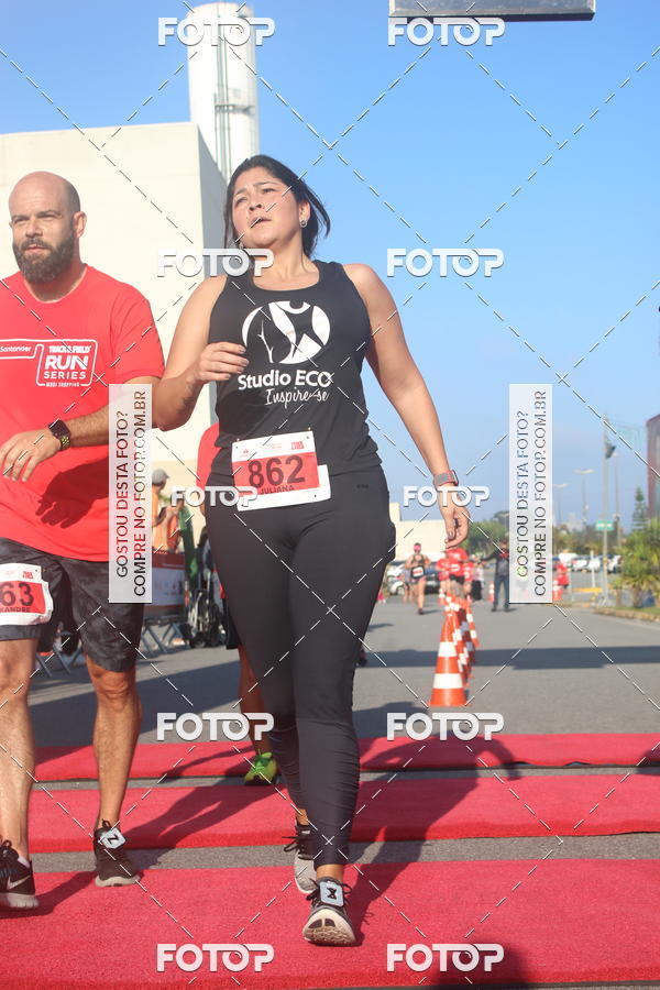 Buy your photos of the eventTrack&Field Run Series on Fotop