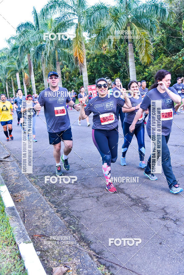 Buy your photos of the eventSantander Track & Field Run Series - Plaza Sul - Jardim Botnico on Fotop