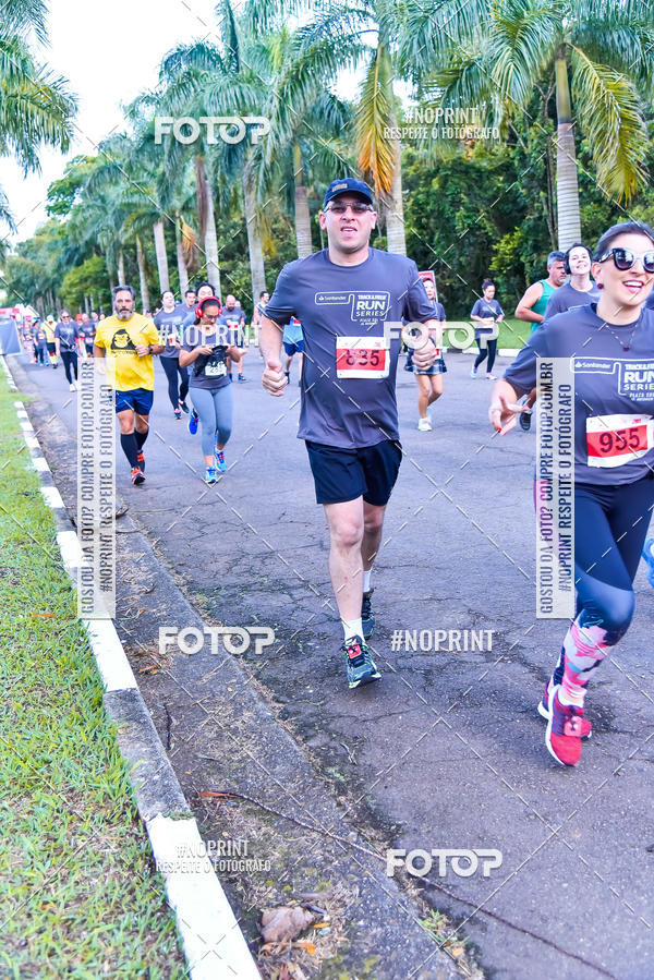 Buy your photos of the eventSantander Track & Field Run Series - Plaza Sul - Jardim Botnico on Fotop