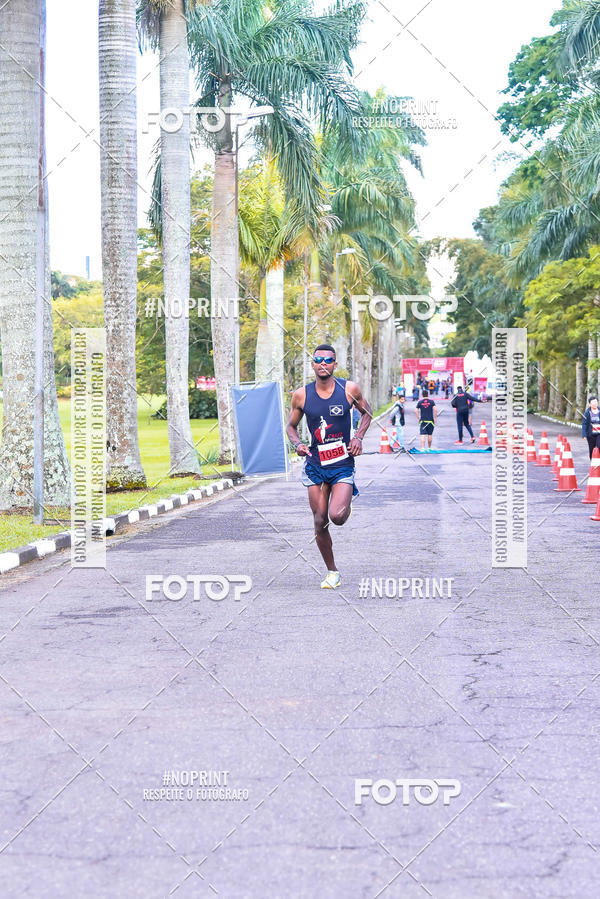Compre as suas fotos do eventoSantander Track & Field Run Series - Plaza Sul - Jardim Botnico no Fotop