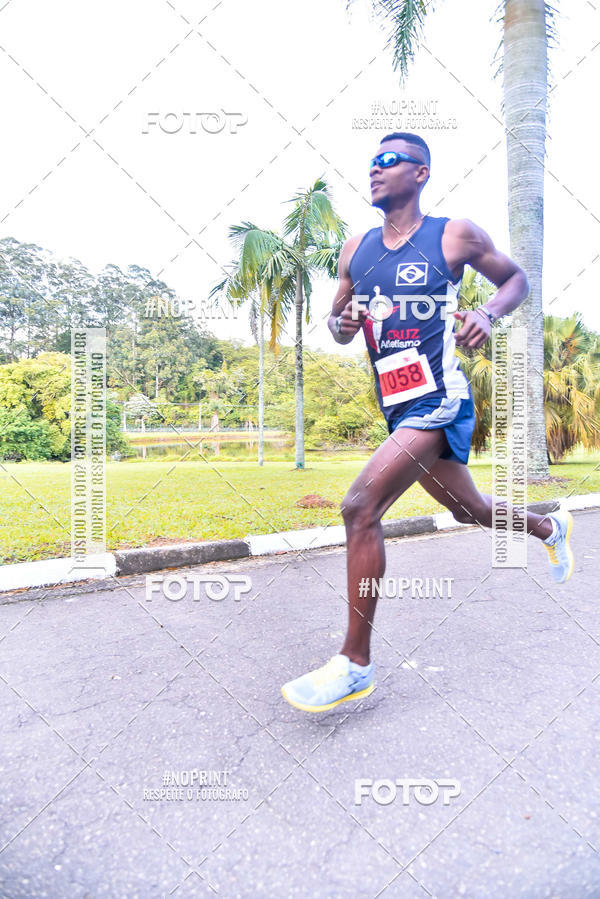 Compre as suas fotos do eventoSantander Track & Field Run Series - Plaza Sul - Jardim Botnico no Fotop