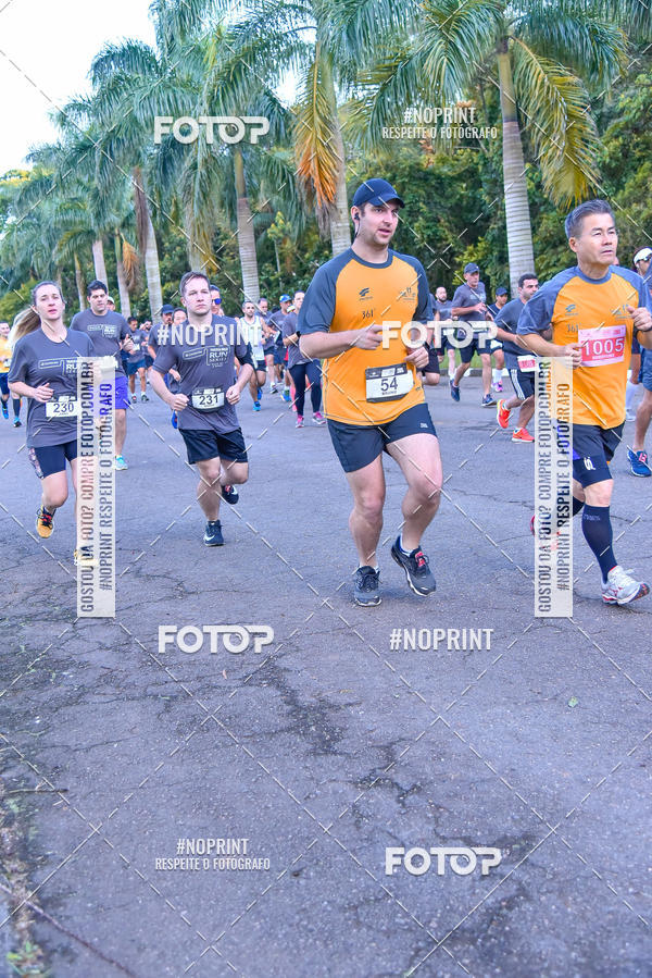Compre as suas fotos do eventoSantander Track & Field Run Series - Plaza Sul - Jardim Botnico no Fotop
