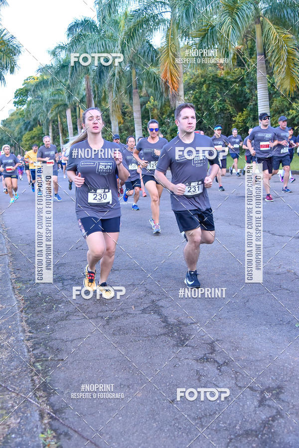 Compre as suas fotos do eventoSantander Track & Field Run Series - Plaza Sul - Jardim Botnico no Fotop