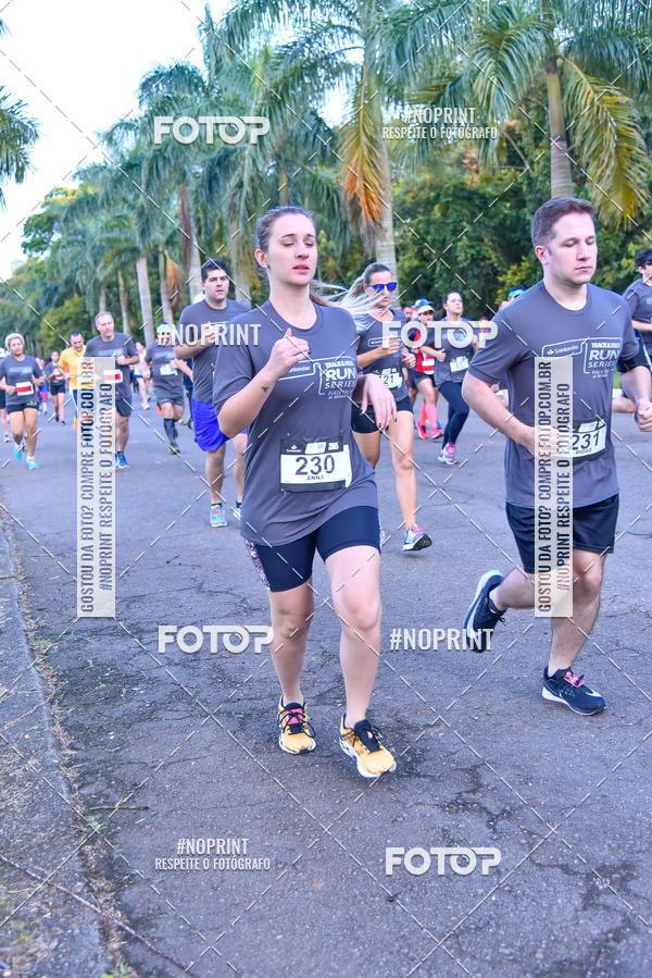 Compre as suas fotos do eventoSantander Track & Field Run Series - Plaza Sul - Jardim Botnico no Fotop