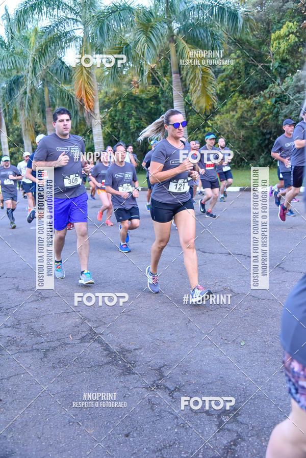 Compre as suas fotos do eventoSantander Track & Field Run Series - Plaza Sul - Jardim Botnico no Fotop