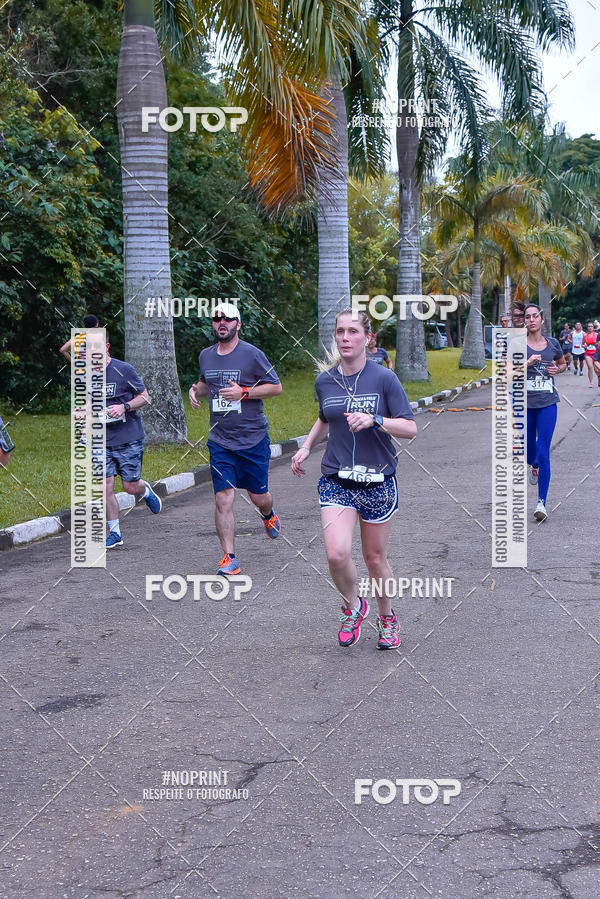 Compre as suas fotos do eventoSantander Track & Field Run Series - Plaza Sul - Jardim Botnico no Fotop