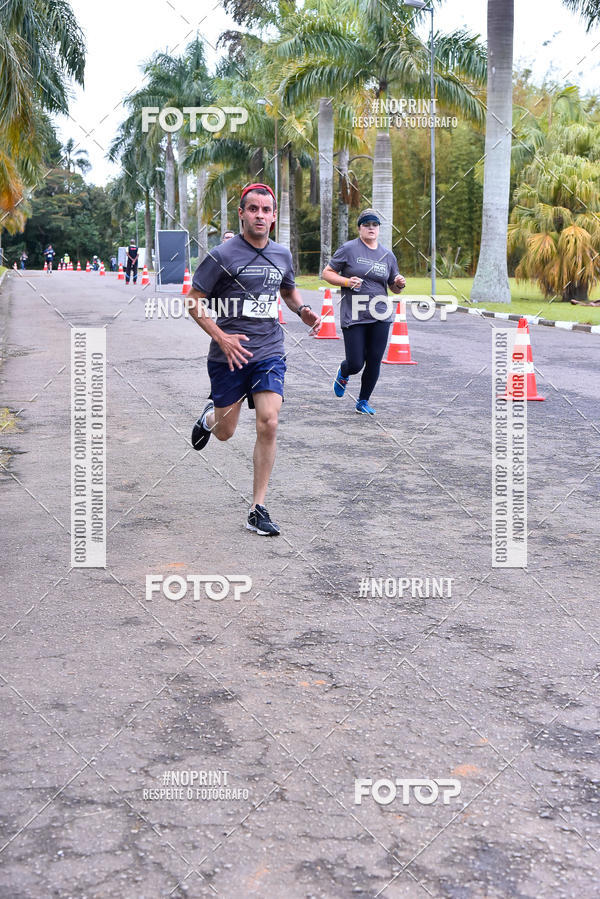Compre as suas fotos do eventoSantander Track & Field Run Series - Plaza Sul - Jardim Botnico no Fotop