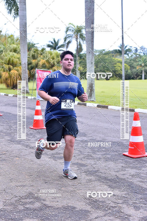 Compre as suas fotos do eventoSantander Track & Field Run Series - Plaza Sul - Jardim Botnico no Fotop