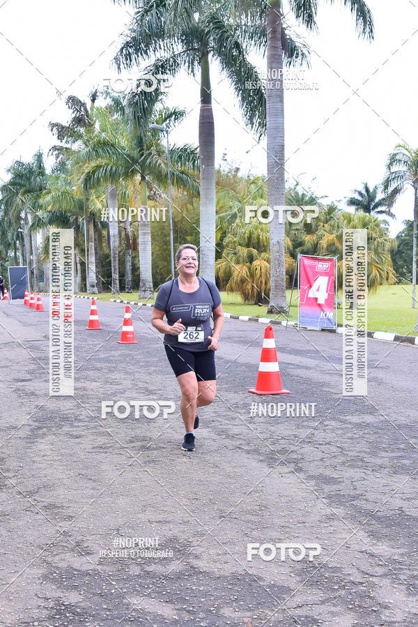 Compre as suas fotos do eventoSantander Track & Field Run Series - Plaza Sul - Jardim Botnico no Fotop