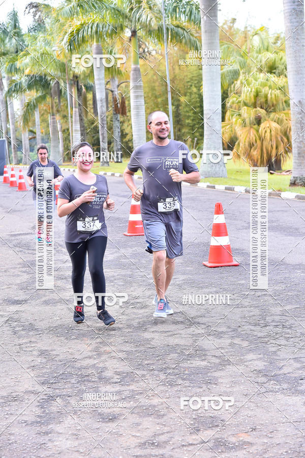 Buy your photos of the eventSantander Track & Field Run Series - Plaza Sul - Jardim Bot�nico on Fotop