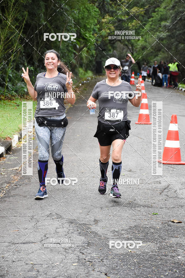 Buy your photos of the eventSantander Track & Field Run Series - Plaza Sul - Jardim Bot�nico on Fotop