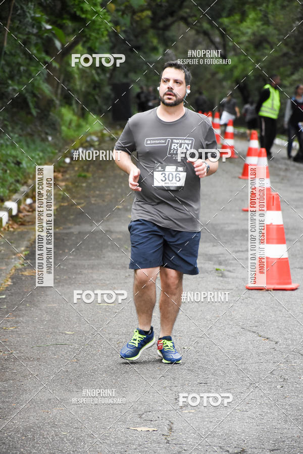 Buy your photos of the eventSantander Track & Field Run Series - Plaza Sul - Jardim Bot�nico on Fotop