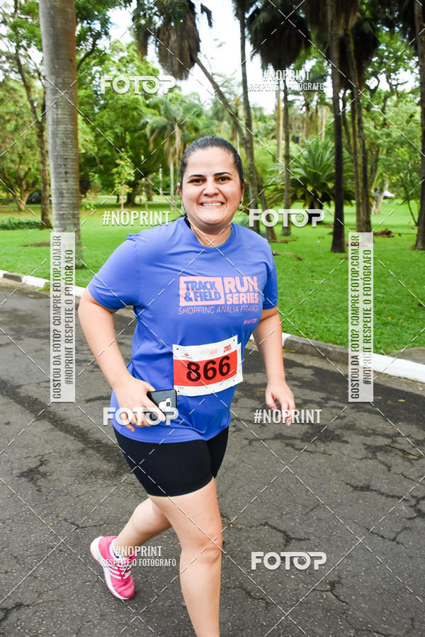 Compre as suas fotos do eventoSantander Track & Field Run Series - Plaza Sul - Jardim Botnico no Fotop