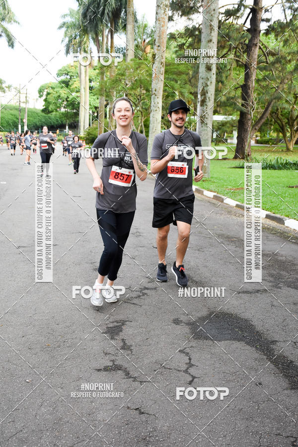 Compre as suas fotos do eventoSantander Track & Field Run Series - Plaza Sul - Jardim Botnico no Fotop