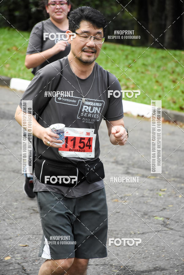 Buy your photos of the eventSantander Track & Field Run Series - Plaza Sul - Jardim Botnico on Fotop