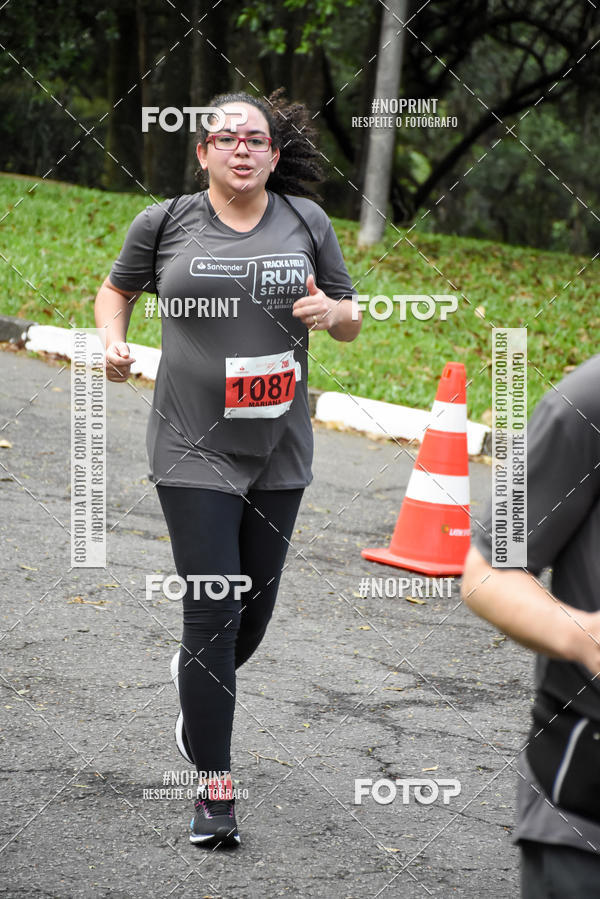 Buy your photos of the eventSantander Track & Field Run Series - Plaza Sul - Jardim Botnico on Fotop
