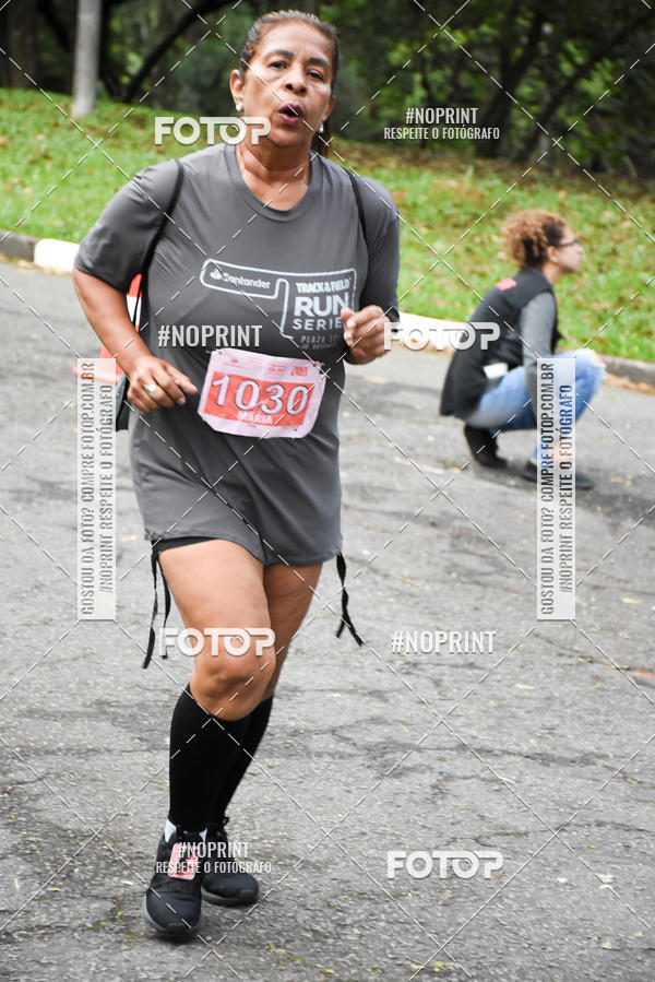 Compre as suas fotos do eventoSantander Track & Field Run Series - Plaza Sul - Jardim Botnico no Fotop