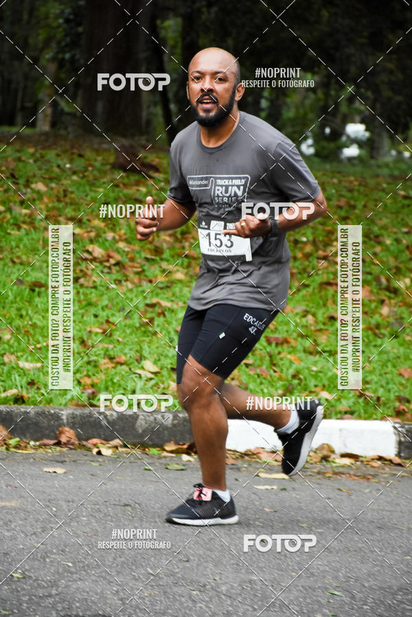Buy your photos of the eventSantander Track & Field Run Series - Plaza Sul - Jardim Bot�nico on Fotop