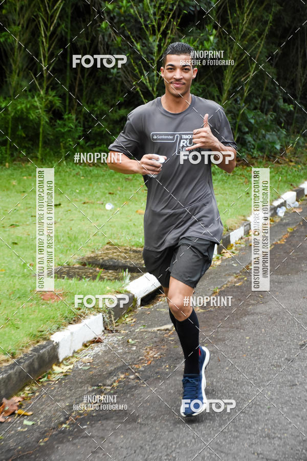 Buy your photos of the eventSantander Track & Field Run Series - Plaza Sul - Jardim Bot�nico on Fotop