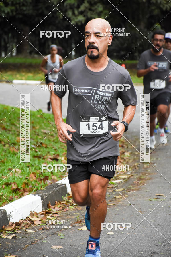 Buy your photos of the eventSantander Track & Field Run Series - Plaza Sul - Jardim Bot�nico on Fotop