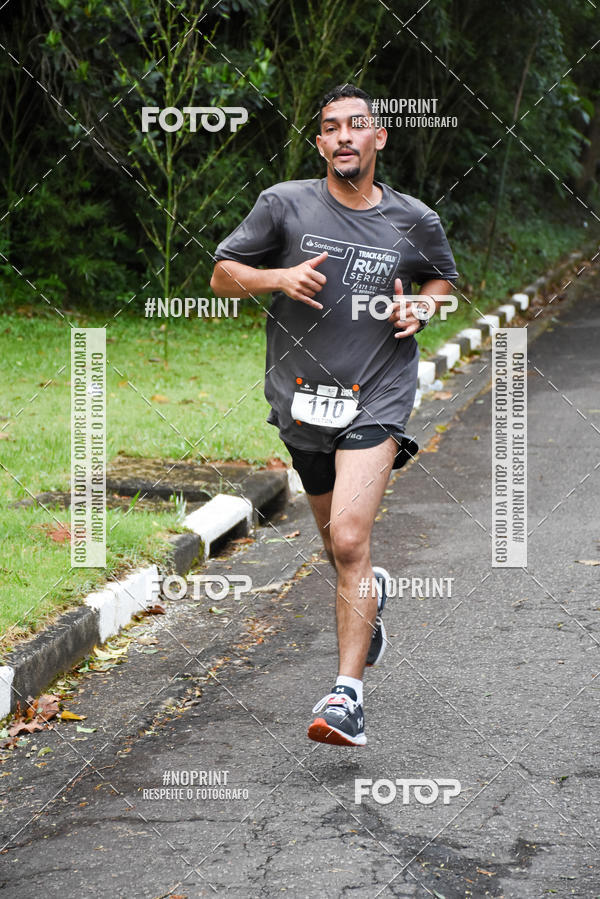 Buy your photos of the eventSantander Track & Field Run Series - Plaza Sul - Jardim Bot�nico on Fotop