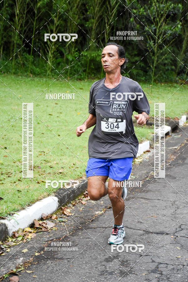 Buy your photos of the eventSantander Track & Field Run Series - Plaza Sul - Jardim Bot�nico on Fotop