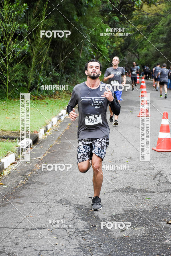 Buy your photos of the eventSantander Track & Field Run Series - Plaza Sul - Jardim Bot�nico on Fotop