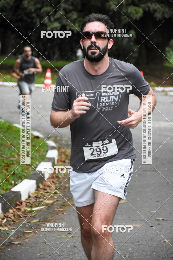 Buy your photos of the eventSantander Track & Field Run Series - Plaza Sul - Jardim Bot�nico on Fotop