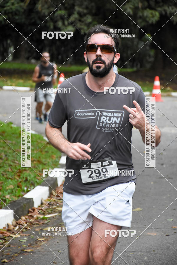 Buy your photos of the eventSantander Track & Field Run Series - Plaza Sul - Jardim Bot�nico on Fotop
