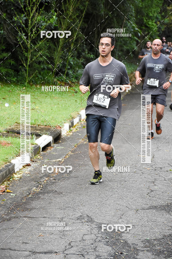 Buy your photos of the eventSantander Track & Field Run Series - Plaza Sul - Jardim Bot�nico on Fotop