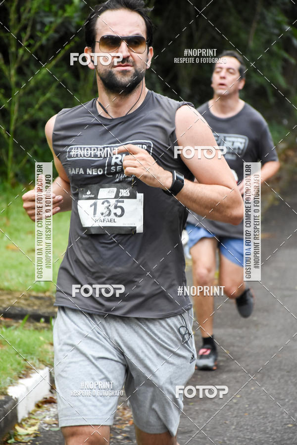 Buy your photos of the eventSantander Track & Field Run Series - Plaza Sul - Jardim Bot�nico on Fotop