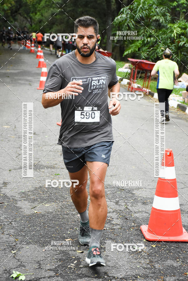 Buy your photos of the eventSantander Track & Field Run Series - Plaza Sul - Jardim Bot�nico on Fotop